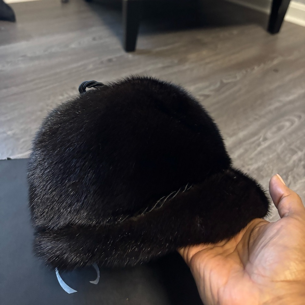 Elegant Black Mink Fur Hat